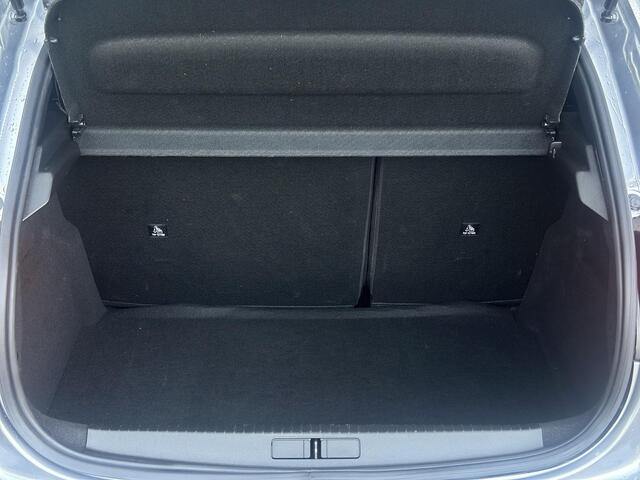 Peugeot 208 1.2 Hybrid 110 e-DCS6 Allure | Adaptieve Cruise Control | Parkeercamera/-sensoren | Apple Carplay/Android Auto | Navigatie | Climate Control | Lichtmetalen velgen | Full LED | Dodehoekdetectie |