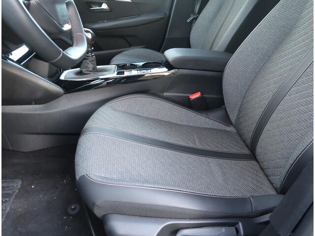 Peugeot 208 100 Pk Benzine * Allure * * Lichtmetalen Velgen * Dab Radio * Apple Carplay / Android Auto * Climate & Cruise Control * Parkeersensoren * Vingerhoets; Vierde generatie Eersteklas Service !