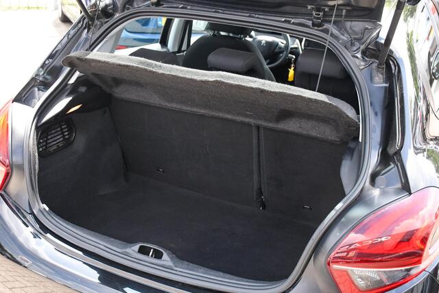 Peugeot 208 1.2 Active DAB/ APPLE-CARPLAY/ NAVI/ PDC