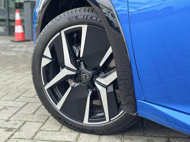 Peugeot 208 GT 1.2 Hybrid 110 e-DCS6 | NAVI | ADAPTIVE CRUISE CONTROL | 17 INCH LM-VELGEN | CAMERA |