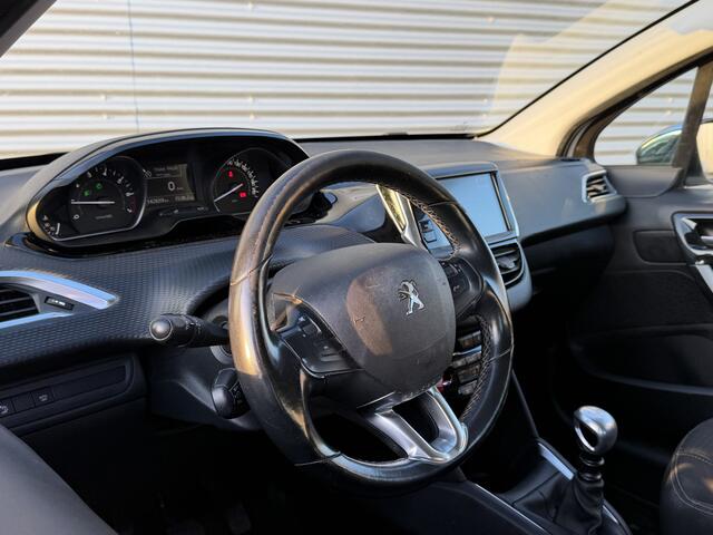 Peugeot 208 1.2 PureTech Allure | Nieuw Binnen | Navigatie | Climate Control | PDC | APK 29-04-2027 |