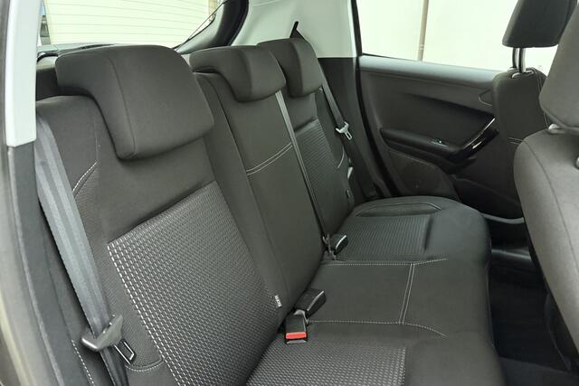 Peugeot 208 1.2 PureTech Allure 110 PK | Automaat | Climate Control | Navigatie | Cruise Control | Licht Metalen Velgen | Bluetooth | AUX | USB | Dealer onderhouden