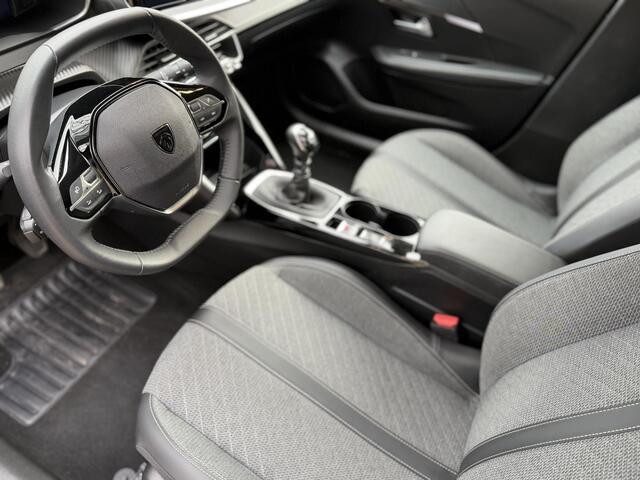 Peugeot 208 1.2 PureTech 100 Allure | 100PK | Blind Spot | 360 | Adaptive |