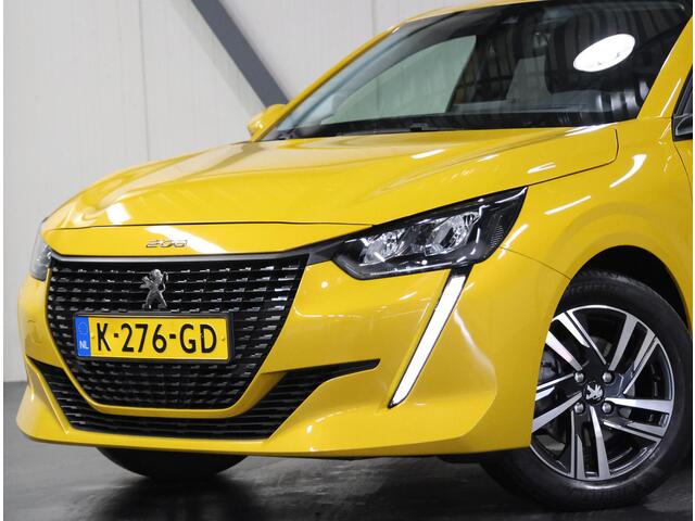 Peugeot 208 100PK Allure Pack | 1ste eigenaar | Armsteun | Camera | AppleCarPlay/Android | LED lampen | LEER/Stof | LED | Climate control | Isofix | Privacy Glass | Parkeersensoren |