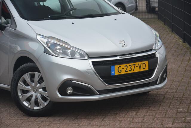 Peugeot 208 1.6 BlueHDi Blue Lease onderhoudshistorie aanwezig laatste beurt bij 155000km met oa cruise control cv navigatie trekhaak pdc airco
