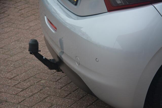 Peugeot 208 1.6 BlueHDi Blue Lease onderhoudshistorie aanwezig laatste beurt bij 155000km met oa cruise control cv navigatie trekhaak pdc airco