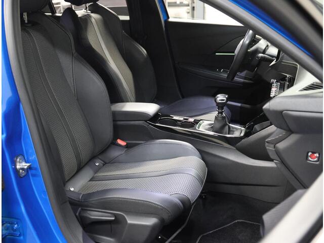 Peugeot 208 1.2 100PK GT-Line | AppleCarplay/Android Auto | 17"LMV | Camera | Keyless | Cruise Control | Climate Control | Camera | FULL LED | Two-Tone | Sfeerverlichting | Isofix | Privacy Glass |