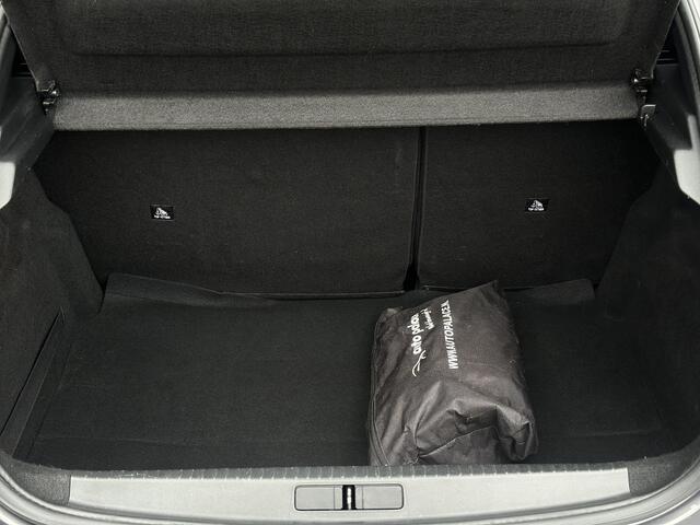 Peugeot 208 1.2 PureTech Blue Lease Active | Trekhaak | Parkeersensoren | Navigatie | Cruise Control | Airco | Apple Carplay/Android Auto |