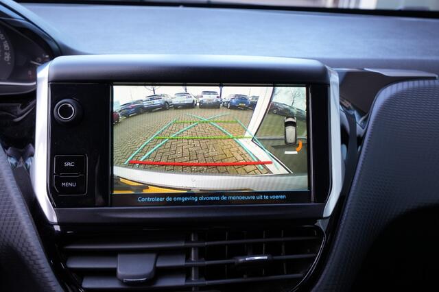 Peugeot 208 1.2 PURETECH ALLURE - ALL IN PRIJS- Camera- Navi- Carplay