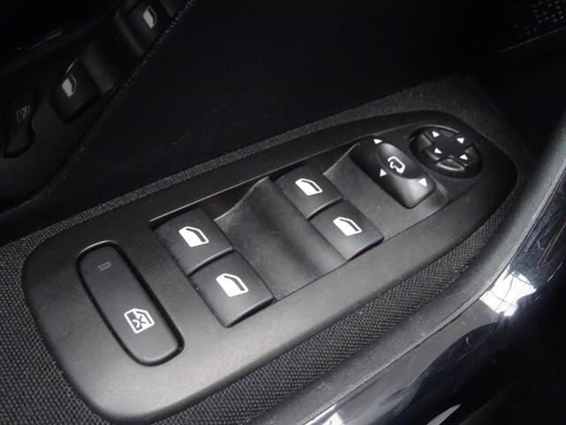 Peugeot 208 1.2 PureTech Blue Lease Premium * CARPLAY * TREKHAAK * PDC !!