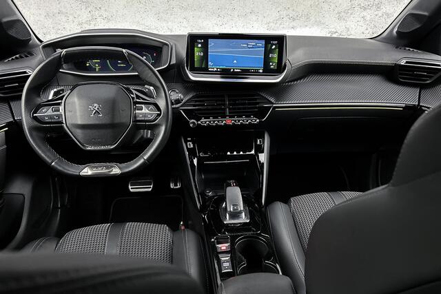 Peugeot 208 1.2 PureTech GT | Half leder | LED | Camera | Adaptieve cruise control