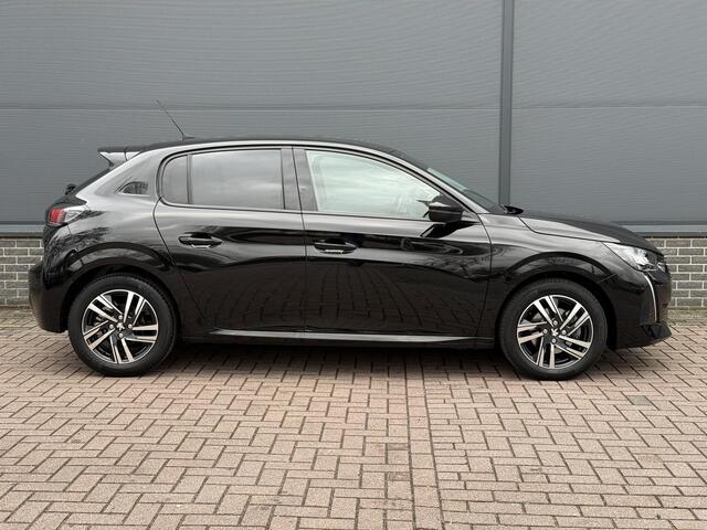 Peugeot 208 1.2 PureTech Blue Lease Allure Automaat / Dealer Onderhouden / Trekhaak / 1200 KG Trekgewicht / Stoel Verwarming / Achteruitrij Camera / Apple Carplay&Android Auto /