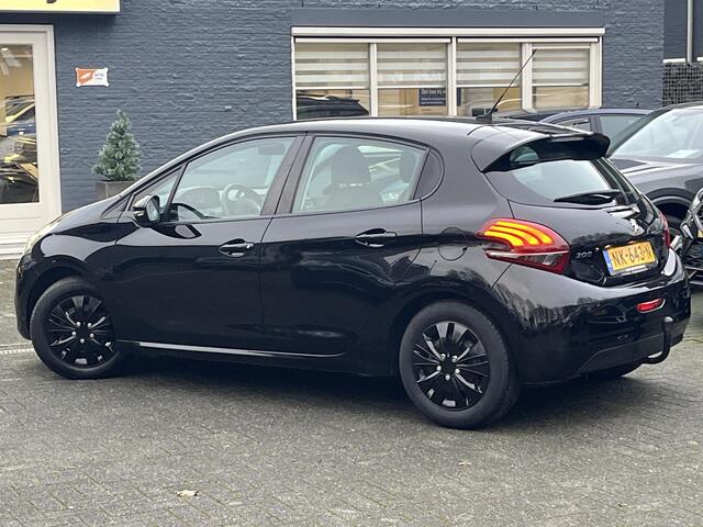 Peugeot 208 1.2 PureTech Blue Lion | NAV. | TREKHAAK | PDC | APPLE CARPLAY/ANDROID AUTO |