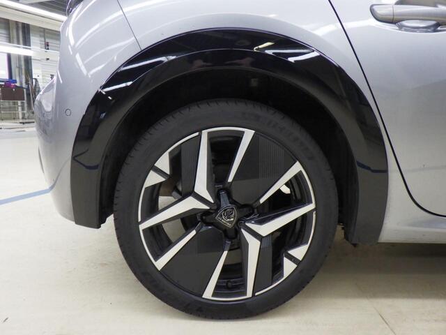 Peugeot 208 1.2 GT Hybrid Mild Automaat / Camera V&A / Navi / Cruise Adaptive / Clima / Parkeersensoren