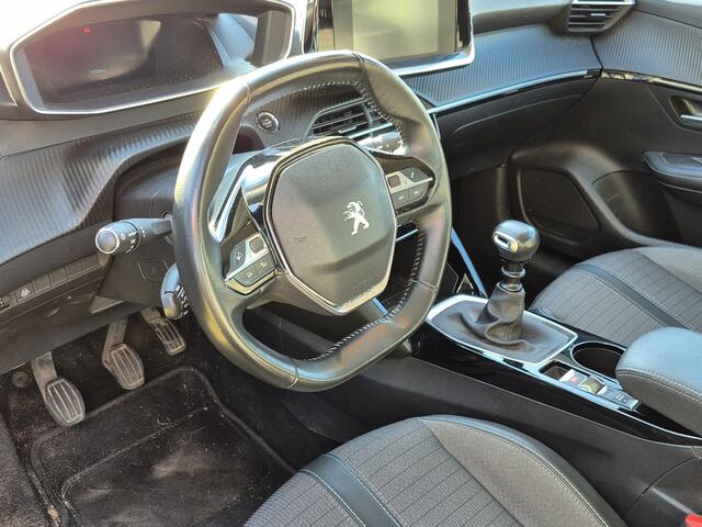 Peugeot 208 1.2 PureTech Allure 100PK WORDT VERWACHT !! | Navigatie via Apple Carplay en Android Auto | Lichtmetalen Velgen | Keyless Start | Distributiesnaar recentelijk vervangen | Camera |