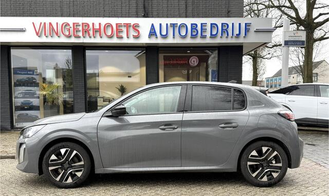 Peugeot 208 Benzine 100 Pk Allure * Spotify en Navigatie via draadloos Apple Carplay / Android Auto * Ook origineel Navigatie Systeem * L.M. Velgen * Parkeersensoren * Climate & Cruise Control * Vingerhoets; Vierde Generatie Eersteklas Service !