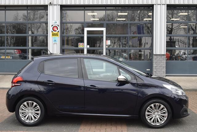 Peugeot 208 1.2 PureTech Allure Navi Airco Km 106.000!!