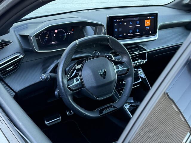 Peugeot 208 1.2 Hybrid 145 e-DCS6 GT | Pano | CarPlay | Camera | LED | 17 inch