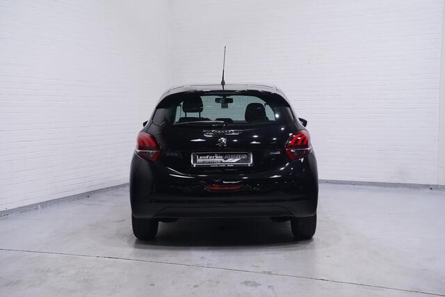 Peugeot 208 1.2 PureTech Blue Lion Navi Cruise Airco PDC NAP