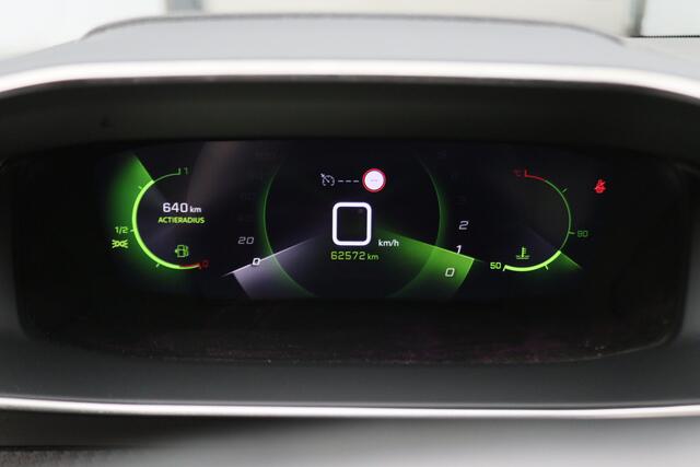 Peugeot 208 1.2 PureTech Blue Lease Allure LED, Keyless, Apple Carplay, Camera, PDC, 16"