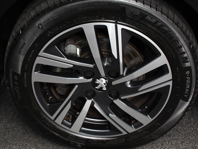 Peugeot 208 1.2 PureTech 100pk Allure Pack Apple Carplay / Android Auto | Camera | Keyless | Adeptive Cruise Control | Stoelverwarming | Getinte Ramen |