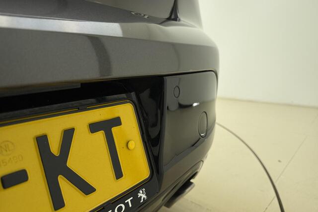 Peugeot 208 1.2 PureTech GT 3D-Cockpit l Keyless l LED l Voorstoelen Verwarmd l Apple Carplay & Android Auto 10'' l Navigatie l Lichtmetalen Velgen l Parkeersensoren