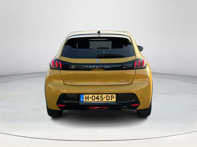 Peugeot 208 1.2 PureTech GT-Line | Climate control| Panoramadak| Navigatie| Apple Carplay| Led koplampen| Cruise control Adaptief|