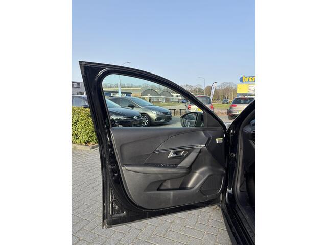 Peugeot 208 1.2 Hybrid 145 e-DCS6 GT