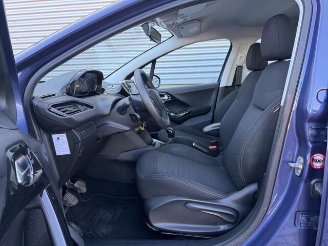Peugeot 208 1.2 PureTech Blue Lion 5 deurs [ Fm navi,apple carplay,airco,cruise,pdc ]
