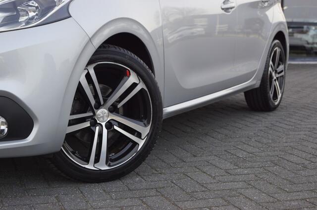 Peugeot 208 1.2 PureTech GT-line / Navi / PDC/ Camera / App-connect
