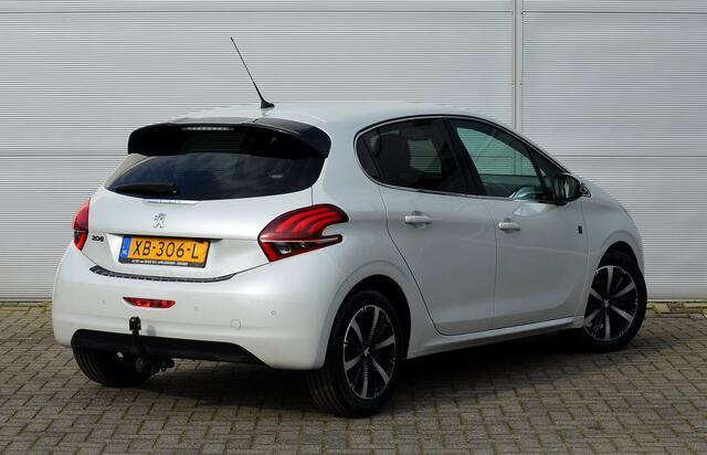 Peugeot 208 1.2 A/T TECH EDITION | AUTOMAAT | CLIMATE | TREKHAAK | CAMERA | 5-DEURS | ALL IN RIJKLAARPRIJS