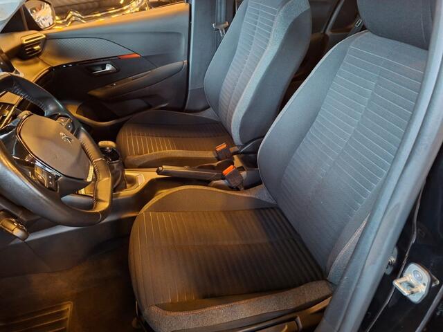 Peugeot 208 1.2 PURETECH ACTIVE AIRCO CARPLAY CRUISECONTROL