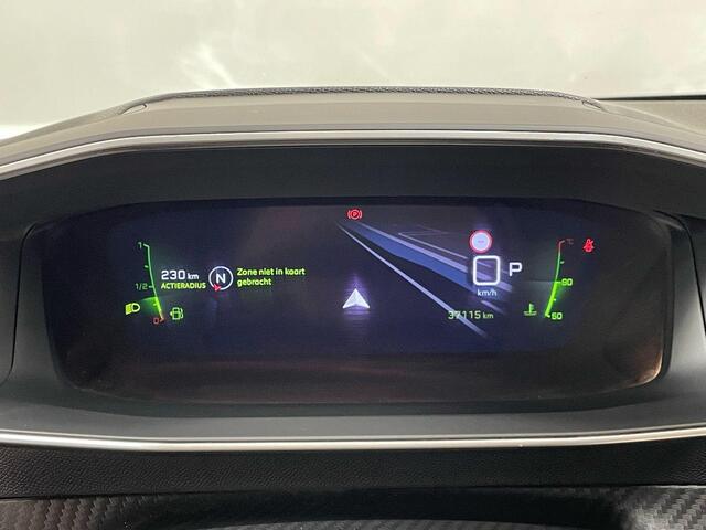 Peugeot 208 1.2 PureTech 100pk Automaat Allure Pack Peugeot 208 1.2 PureTech 100pk Aut. Allure Pack Navigatie Apple Carplay/Android Auto Camera Parkeersensor achter Cruise Control Virtual Cockpit Climate Control Getinte ramen