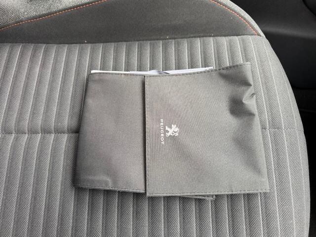 Peugeot 208 1.2 PT ACTIVE NAVI AIRCO CRUISE CONTROL