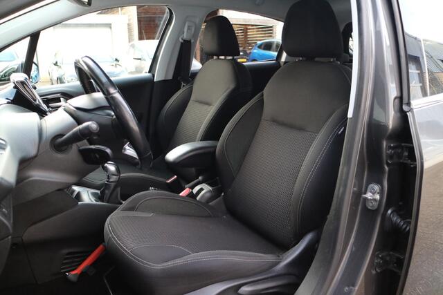 Peugeot 208 1.2 PureTech Allure | Navi | Trekhaak |