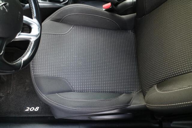 Peugeot 208 1.2 PureTech Allure | Navi | Trekhaak |