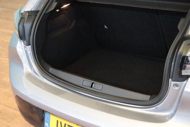 Peugeot 208 Hybrid 100 e-DCS6 Allure Automaat | NAVI | CLIMA | CAMERA + PDC | CRUISE | i-COCKPIT |