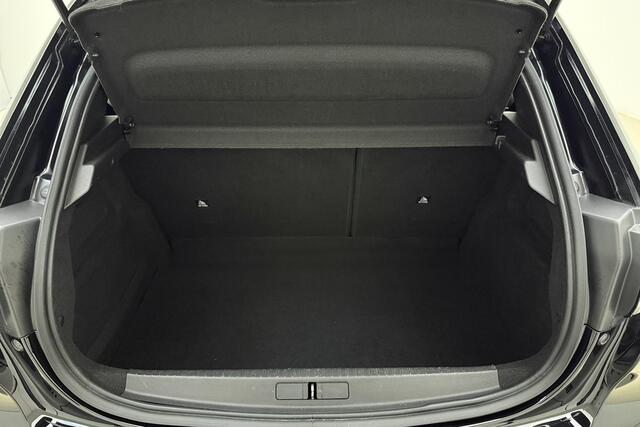 Peugeot 208 1.2 PureTech 100pk Automaat Active | Navigatie | Trekhaak | Climate control | Cruise control | DAB | LED Koplampen