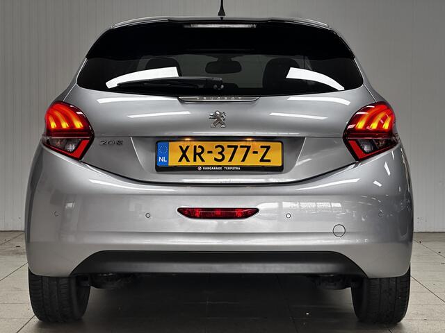 Peugeot 208 1.2 PureTech Signature/ LED Dagrijverl./ Apple+Android/ DAB+/ Airco/ Navi/ Cruise/ Bluetooth/ Multi.LEDER.Stuur/ Elek.Pakket/ Isofix/ PDC Achter.