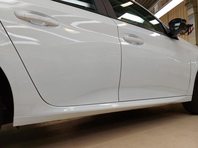 Peugeot 208 1.2 Hybrid 110 e-DCS6 Style ALL-INRIJKLAARPRIJS/Camera/Apple carplay/Cruise Controle/Airco