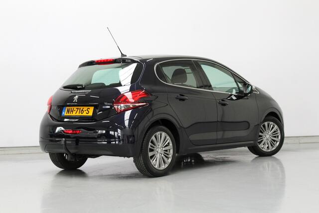 Peugeot 208 1.2 PureTech Allure 111PK, RIJKLAAR | NIEUWE DISTRIBUTIE | TREKHAAK | NAVIGATIE | CARPLAY | PARKEERSENSOREN