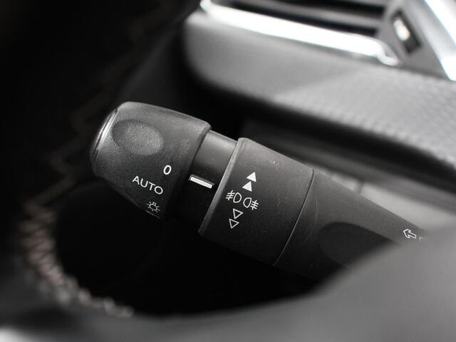 Peugeot 208 1.2 PureTech 110pk Automaat Allure Cruise control Parkeersensoren achter LED Navigatie Climate Control Extra Getint glas Lichtmetalen Velgen