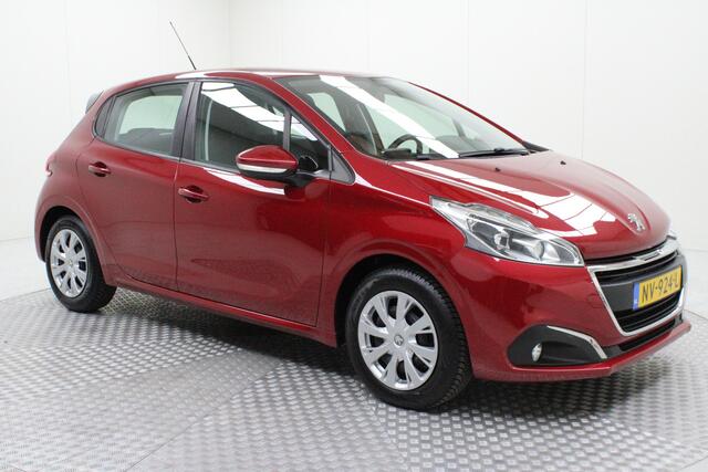 Peugeot 208 1.2 PureTech Blue Lion | trekhaak | airco | navi | carplay | pdc achter | cruise control | bluetooth telefoon