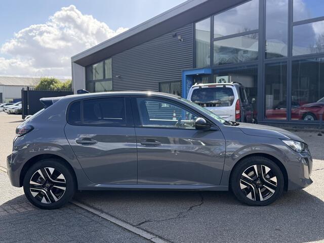 Peugeot 208 1.2 Hybrid 110 e-DCS6 Allure VAN ¤25.900,- NU VOOR SLECHTS ¤22.877,- Uw LENTEVOORDEEL ¤3.023,-FABRIEKSGARANTIE t/m 03-2027 | TOPSTAAT! | KEYLESS ENTRY | APPLE CARPLAY-ANDROID AUTO| PARKEERSENSOREN VOOR EN ACHTER |