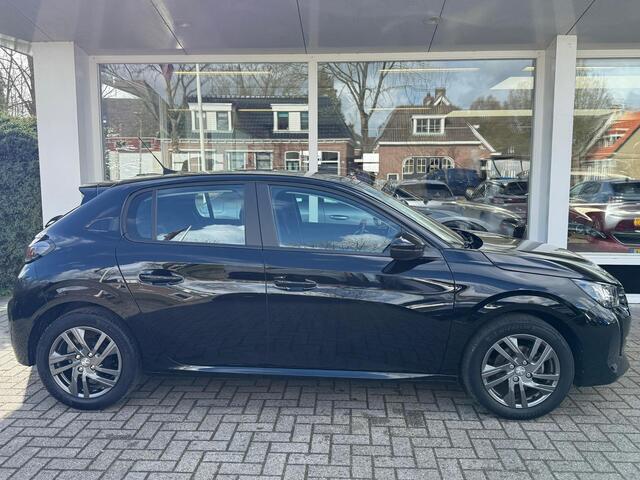 Peugeot 208 1.2 Active Pack 75PK | Navigatie | LED koplampen | DAB+ | Airco | Parkeersensoren achter | 16'' LM Velgen | 1e eigenaar
