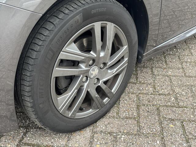 Peugeot 208 1.2 PureTech Active Pack 101pk Led Koplampen | Cruise control | Apple Carplay, Android auto | BTW auto | Navigatie