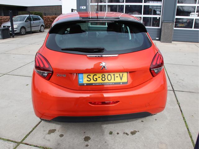 Peugeot 208 1.2 PureTech Blue Lion Carplay, LED, Navigatie, DAB+ Prijspakker!