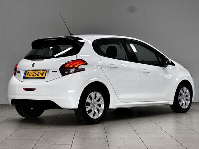 Peugeot 208 1.2 PureTech Blue Lease/ D-Riem verv: 106.000 KM!/ Apple + Android/ Navi/ Airco/ Cruise/ Elke. pakket/ Isofix/ Bluetooth/ Armsteun/ Multi. Stuur/ Mistl./ LED Dagrijverl./ Dakspoiler.