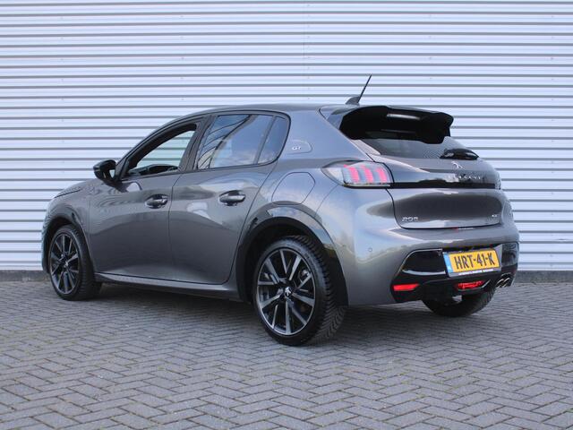 Peugeot 208 1.2 PureTech GT Pack | Stoelverwarming | Pano dak | Camera | Cruise adapt. | Dodehoek detectie | 17" LM | Navi | Clima | Leer/alcantara sportstoelen |
