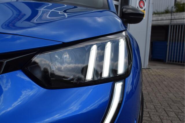 Peugeot 208 1.2 GT-Line 100PK | Panoramadak | Stoelverwarming | Camera